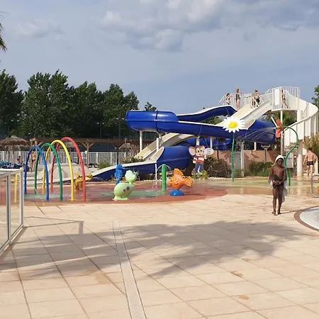 Campsite Les Sables Du Midi